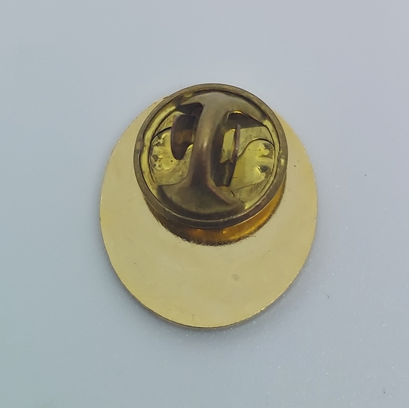 Holland America Pin Mariner Society 25  Pin Gold Tone with Blue Enamel Cruise - Picture 3 of 5